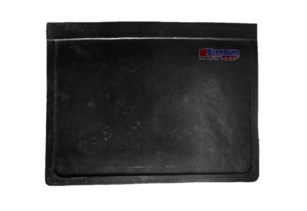 GUARDAFANGO LISO MEDIANO (60 X 40)